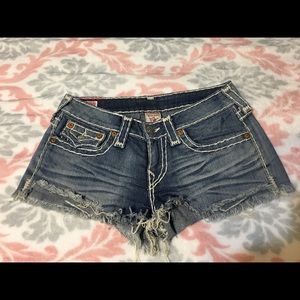True religion cut off shorts. Size 27